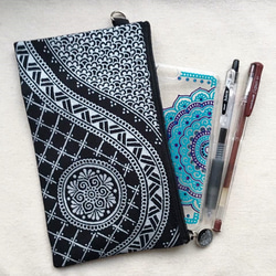 Hand Painted Henna bag Mandala Pattern Zipper Pouch Cosmetic 2枚目の画像