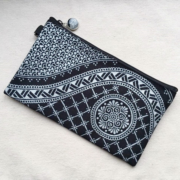 Hand Painted Henna bag Mandala Pattern Zipper Pouch Cosmetic 3枚目の画像