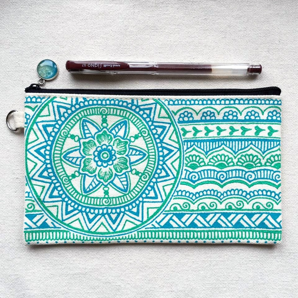 Hand Painted Henna bag Mandala Pattern Zipper Pouch Cosmetic 1枚目の画像