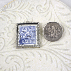 外国切手のペンダント[紋章] 4枚目の画像