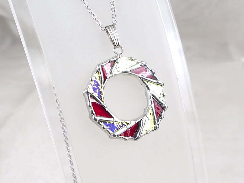 細密ステンドグラスのサークルペンダント