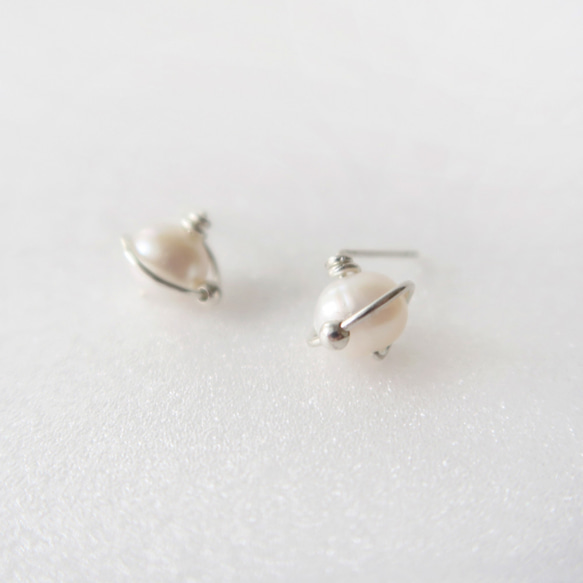 925純銀 星球系列-珍珠小星球 耳針耳環 (一對) 第5張的照片