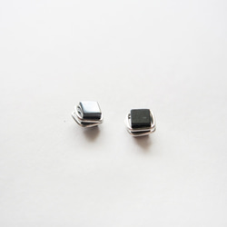 925純銀 幾何方塊鐵膽石 耳環或耳夾(一對) 第3張的照片
