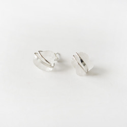 925純銀 獨家亮紋-天然石 白水晶 不規則形礦石 耳環 一對 第6張的照片