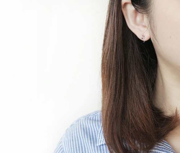 925純銀 迷你圈逗點C形耳針 耳環 一對 第5張的照片