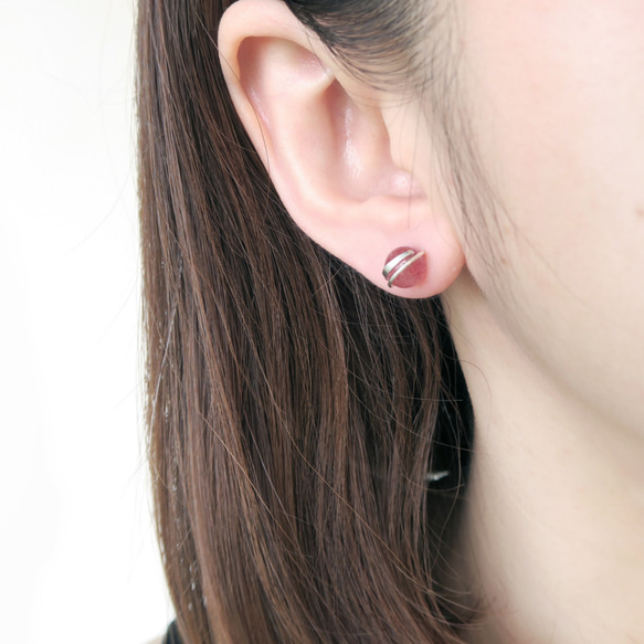 925純銀 獨家亮紋 天然草莓晶 耳針耳環 一對 第5張的照片