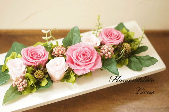 プリザーブドフラワー　フレーム  ケース付き　壁掛け　斜め置き プリザーブドフラワー フレーム ケース付き 壁掛け 斜め置き