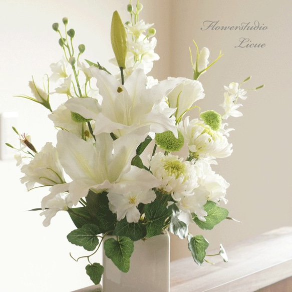 【仏花】カサブランカと輪菊のスペシャル仏花(白&グリーン）　初盆の贈り物に 3枚目の画像