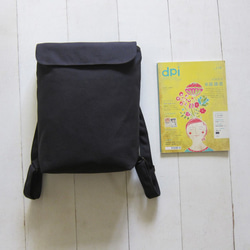 Canvas Backpack- A4 Size (Black + Creamy-White) 2枚目の画像