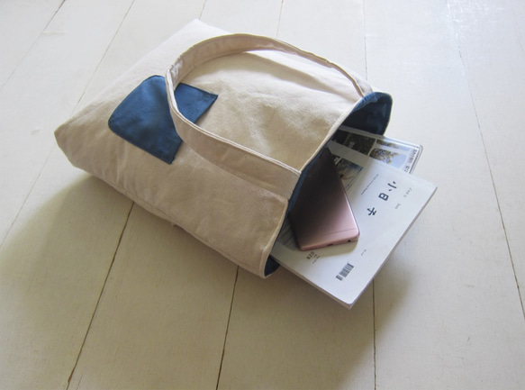 A4 Tote (Medium) + Outer Pocket (Creamy-White+Grey Blue) 5枚目の画像