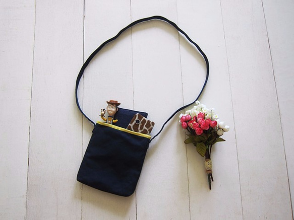 Cross Body Bag - Mini size (Zippered Closure W/ Fixed Strap) 2枚目の画像