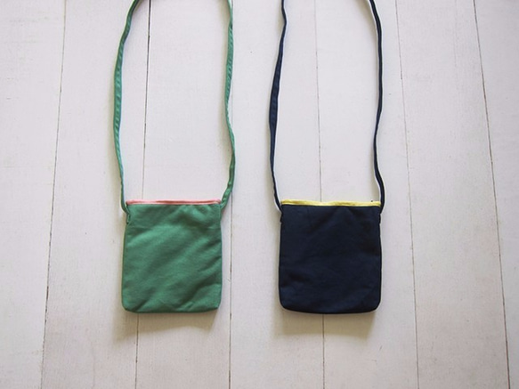 Cross Body Bag - Mini size (Zippered Closure W/ Fixed Strap) 4枚目の画像