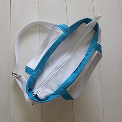 Medium Tote W/ Outer Pocket ,Zipper Closure,Should Strap 4枚目の画像