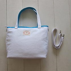 Medium Tote W/ Outer Pocket ,Zipper Closure,Should Strap 6枚目の画像