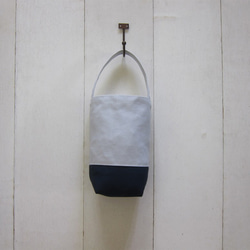 シンプルなライトドリンクバッグ/ウォーターボトルバッグ/スモールバッグ（シルバーグレー+ネイビーブルー） 1枚目の画像