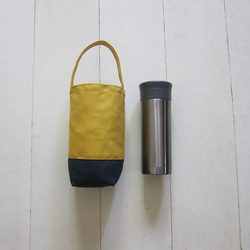 シンプルなライト ビバレッジ バッグ/ウォーター ボトル バッグ/スモール キャリー バッグ (ターメリック + ネイビー ブル 2枚目の画像