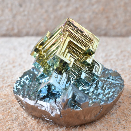 Bismuth Crystal (ビスマス結晶)-