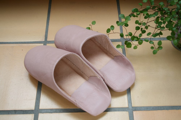 【シンプル・バブーシュ】薄ピンク ／ レディース　手作り　モロッコ　高品質革 4枚目の画像