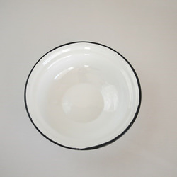 【値引済】￥700→￥490【ホウロウ皿】M　琺瑯　モロッコ　シンプル　白 3枚目の画像
