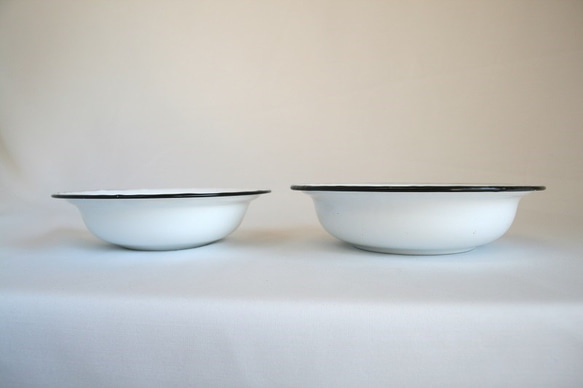 【値引済】￥700→￥490【ホウロウ皿】M　琺瑯　モロッコ　シンプル　白 6枚目の画像