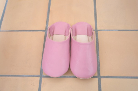 【値引済】￥5940→￥4158【シンプル・バブーシュ】濃ピンク ／ レディース　モロッコ　手作り　高品質革 1枚目の画像