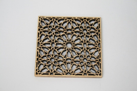 【木製コースター】アラベスク・角①／1セット(5枚入り) モロッコ　手作り　 2枚目の画像