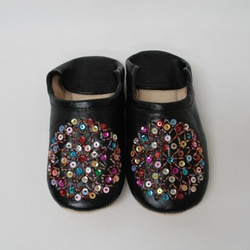 【値引済】￥6480→￥4536【ビーズ・パイピング＊バブーシュ】黒・サラダ /2way  手作り　高品質革 2枚目の画像