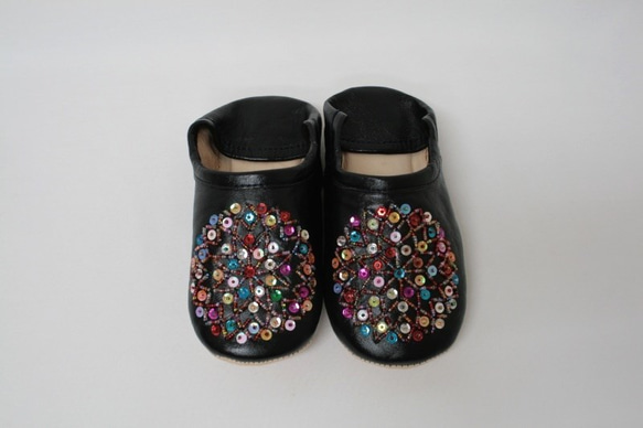 【値引済】￥6480→￥4536【ビーズ・パイピング＊バブーシュ】黒・サラダ /2way  手作り　高品質革 2枚目の画像