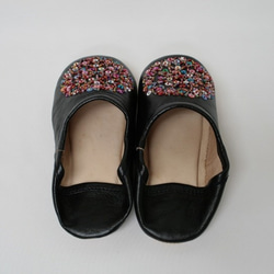 【値引済】￥6480→￥4536【ビーズ・パイピング＊バブーシュ】黒・サラダ /2way  手作り　高品質革 3枚目の画像