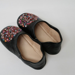 【値引済】￥6480→￥4536【ビーズ・パイピング＊バブーシュ】黒・サラダ /2way  手作り　高品質革 4枚目の画像