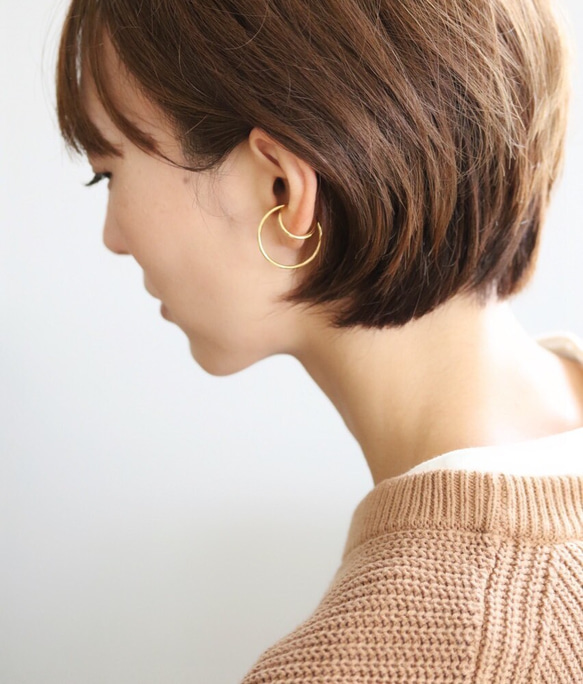 Double line Earcuff 毎日のイヤカフ　(gold/silver) 【E47-321S/G】 1枚目の画像