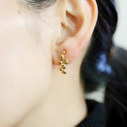 Bubble earrings(ゴールド) 3枚目の画像