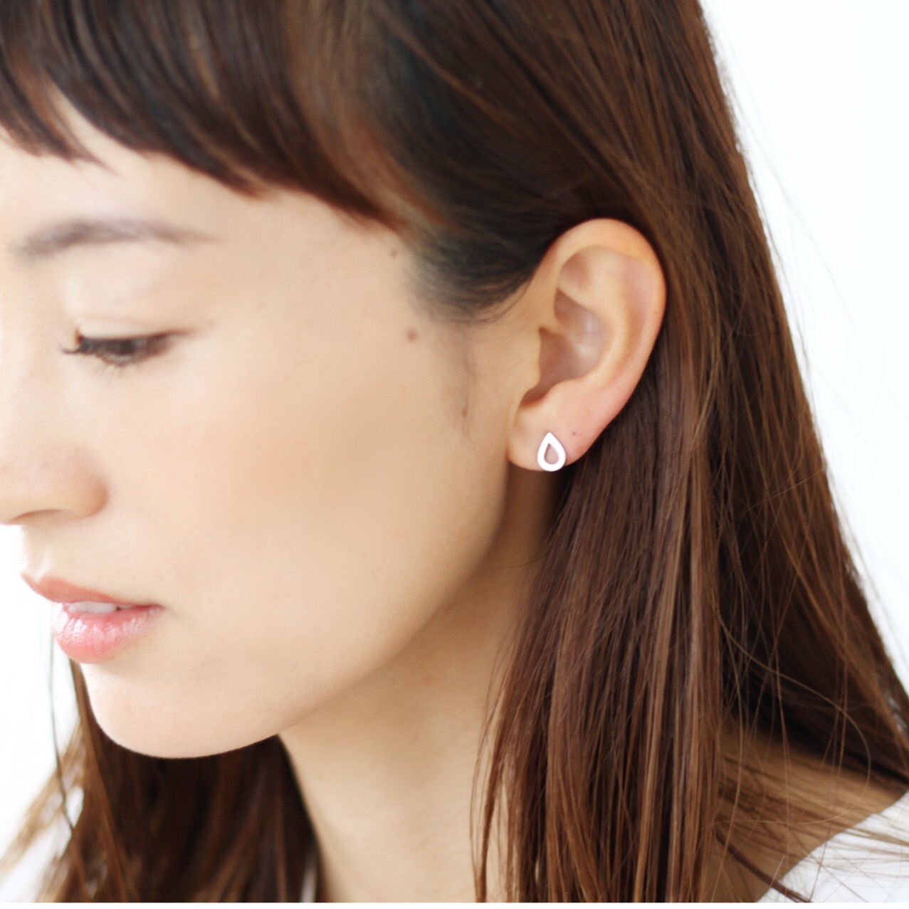 drop. 小さな雫のイヤリング (シルバー)【E42-332S】