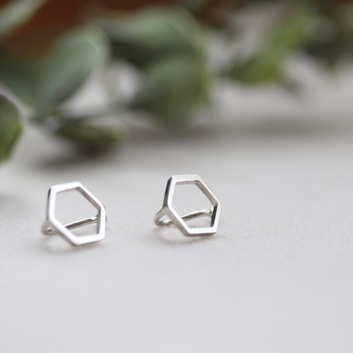 KAI ハンドメイドイヤリング シルバー stitch（スティッチ）｜Round Pearl シルバー（ピアス