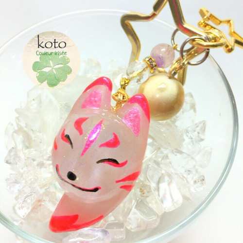 勾玉 白狐さん(紅) オルゴナイト・蓄光 その他アート coto 通販