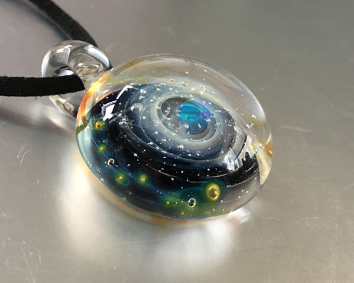 cosmic town ガラス 宇宙 ペンダント Glass Gallery SUMITO｜ガラス作品の魅力で、生活にアクセントを