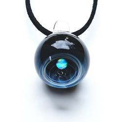 你唯一的明星。版權所有Sirius White Opal Glass Pendant Star Planet Universe 第6張的照片