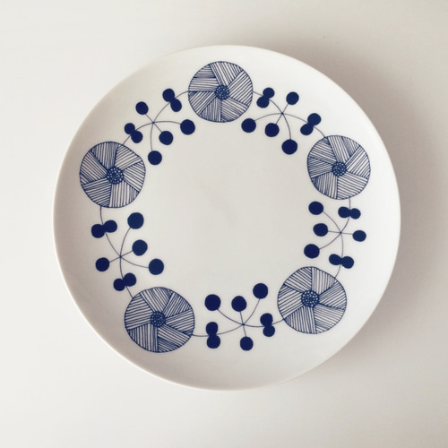 北欧柄のお皿 2 【TVCM掲載商品】 大皿 Kurogoma. 通販 652634