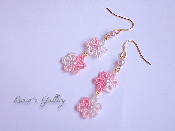タティングレース☆小花とベビーパールのピアスorイヤリング+ピンク&ホワイトのグラデーション+ 2枚目の画像