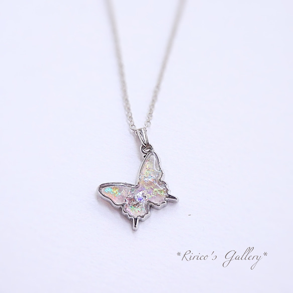 イエローオーロラの輝き～舞う蝶の一粒ネックレス 2枚目の画像