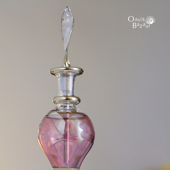《Big SALE！》GOLD［Sサイズ］エジプトガラス香水瓶 パフュームボトル アロマオイル ピンク 2枚目の画像