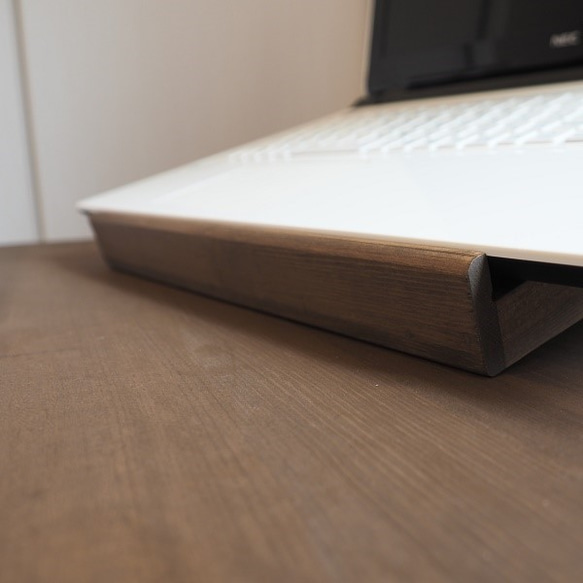 ノートパソコンスタンド（タブレットスタンド/ディスプレイスタンド/テレワーク/リビング学習） 7枚目の画像