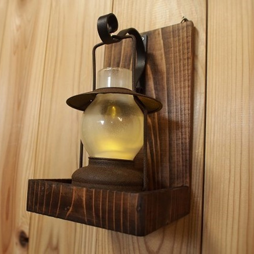 壁掛けにもスタンドにもOK♪ 天然木のランプホルダー（揺らめく灯り