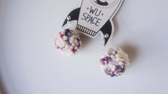 WU SPACE pompom earings xmas 手作毛球耳環 聖誕節 第2張的照片