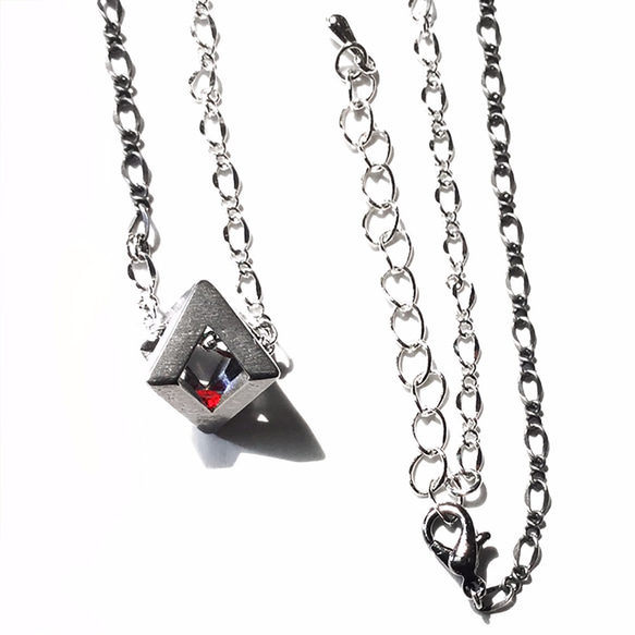 鑽石對象 - 施華洛世奇水晶和鈦項鍊 - 的“光影” 第2張的照片