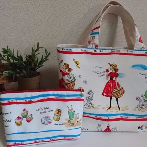 可愛いパネル生地　ハンドメイド ポーチ　まちなしバッグ 可愛いパネル生地 ハンドメイド まちなしバッグ ポーチ - メルカリ