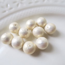 優惠Sale-棉珍珠-10mm象牙白100顆 (雙孔) 第1張的照片