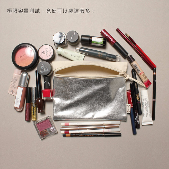 經典迷彩 LayBag 瞌睡包 大容量 化妝包 收納包 / 1day1bag 第6張的照片
