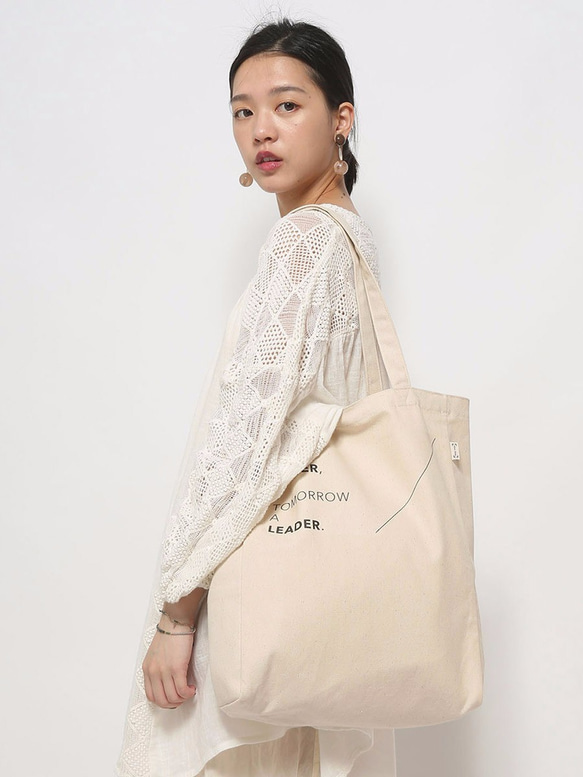 1day1bag Reader to Leader Canvas Tote Bag - 2 size 2枚目の画像