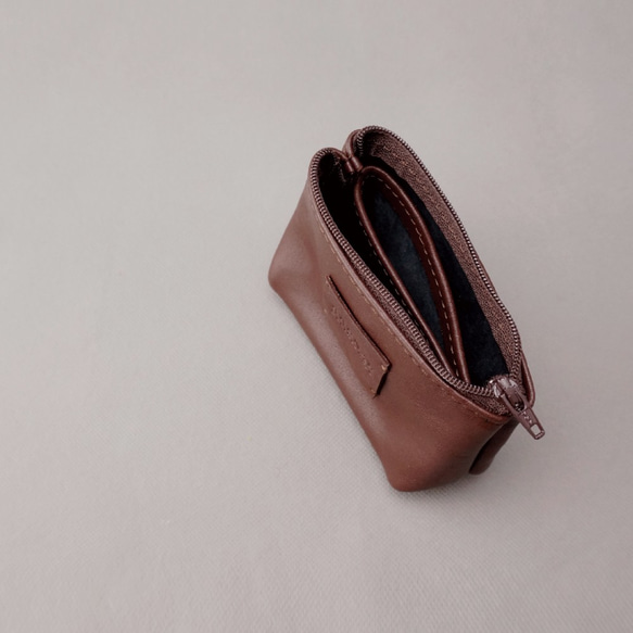 Zipper 零錢包．咖啡色 / 皮革 / RRENAE Leatherware 第4張的照片